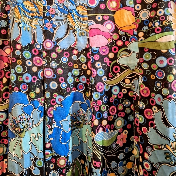 Lauren Max Black Flared Skirt With Colorful Flowers - Picture 5 of 8